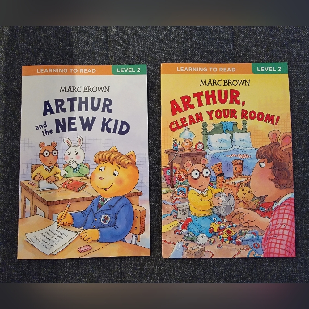 2 Arthur Books by Marc Brown - Never Used - Clean Your Room & New Kid Bundle